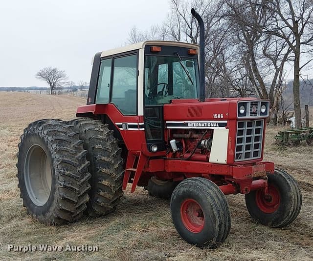 Image of International Harvester 1586 equipment image 2