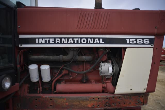 Image of International Harvester 1586 equipment image 1