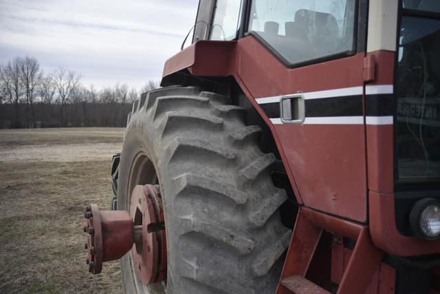 Image of International Harvester 1586 equipment image 3