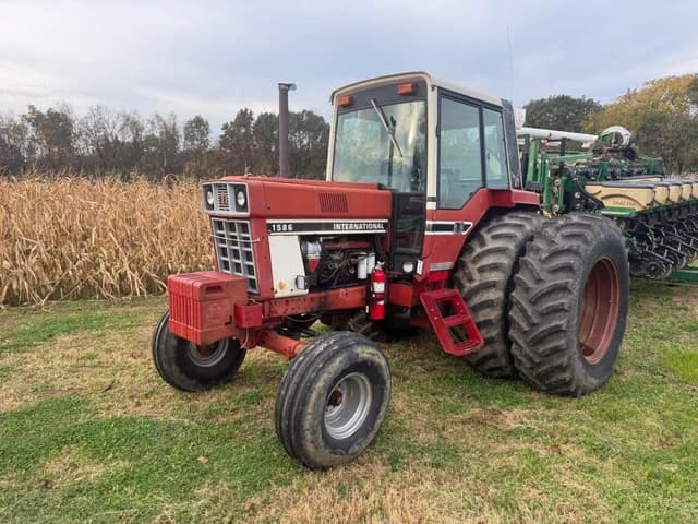 Image of International Harvester 1586 equipment image 1