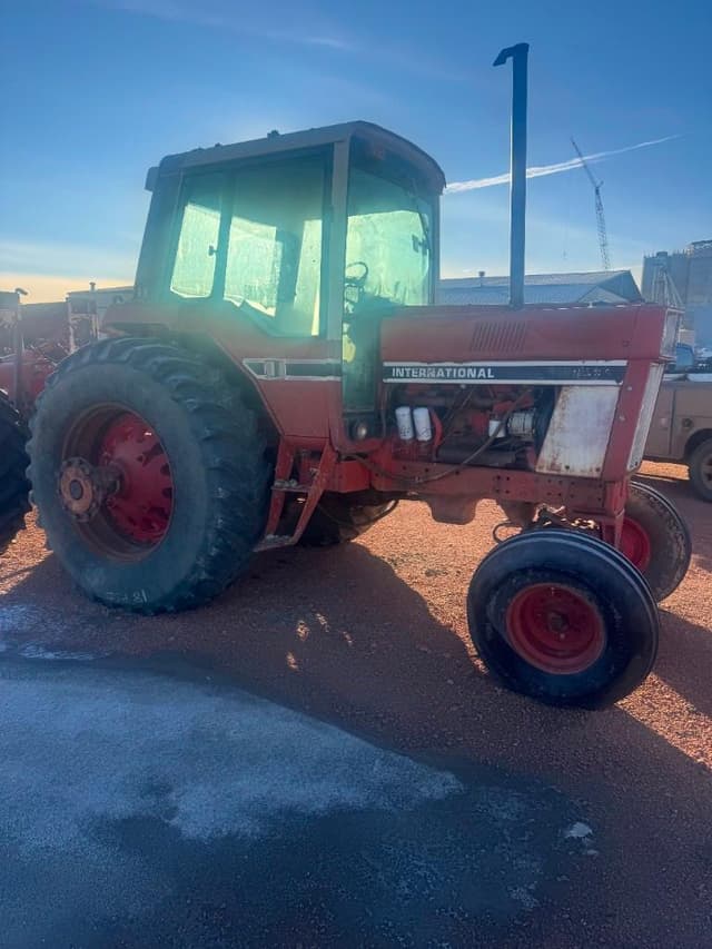 Image of International Harvester 1586 equipment image 2