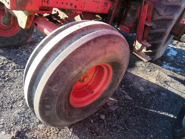 Image of International Harvester 1586 equipment image 2