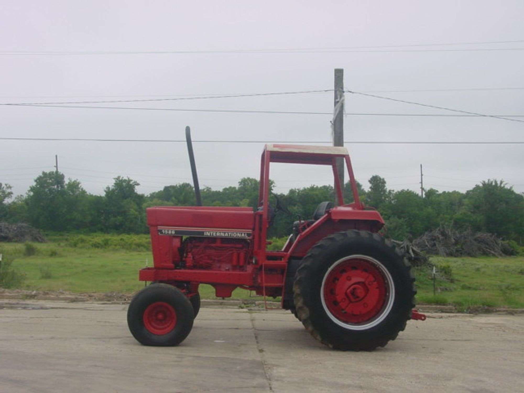 175 - 299 HP Tractors image