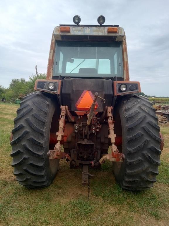Image of International Harvester 1586 equipment image 3