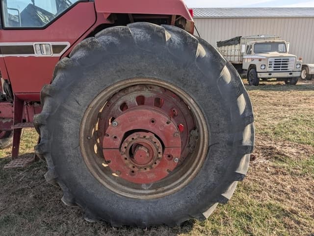 Image of International Harvester 1586 equipment image 4