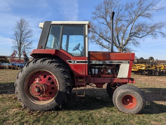 Image of International Harvester 1586 equipment image 2