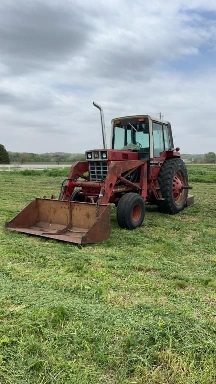 International Harvester 1586 Equipment Image0