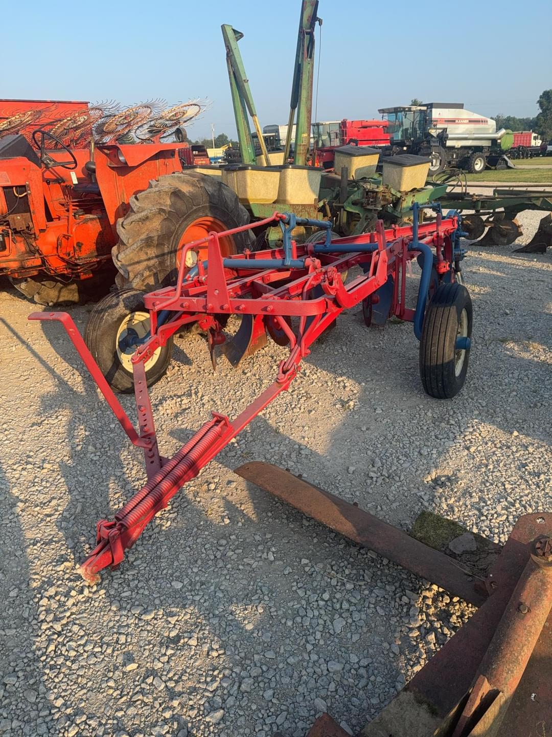 Image of International Harvester 16 Primary image