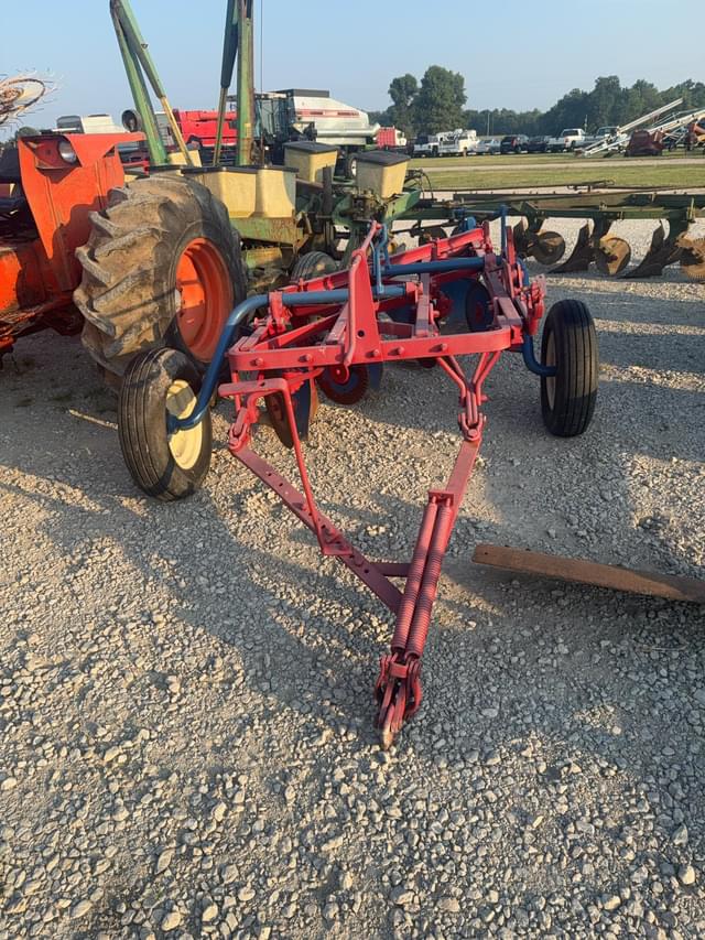 Image of International Harvester 16 equipment image 1