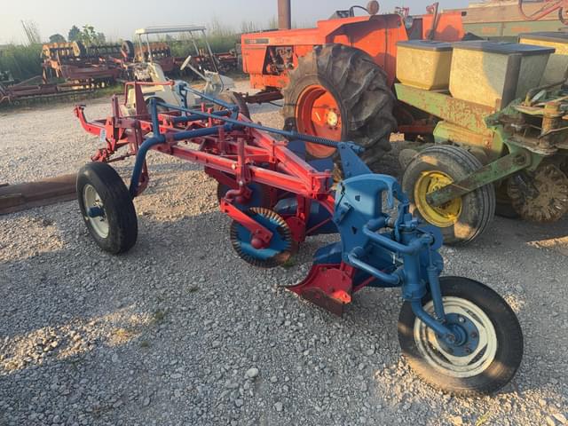 Image of International Harvester 16 equipment image 3