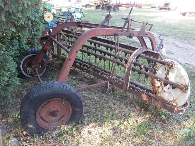 Image of International Harvester 16 equipment image 2