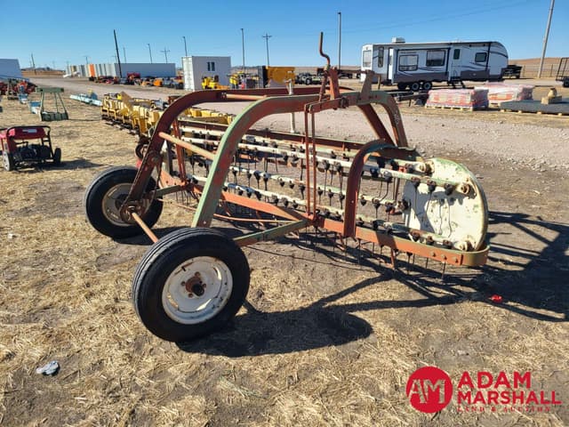 Image of International Harvester 16 equipment image 2