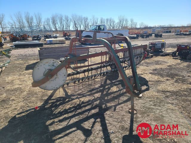 Image of International Harvester 16 equipment image 1