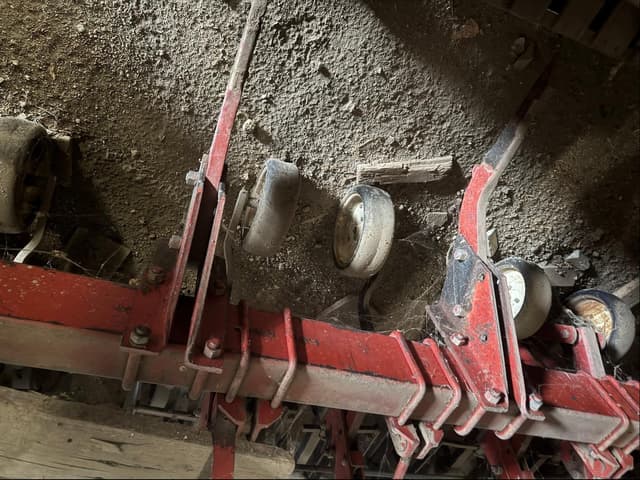 Image of International Harvester 163 equipment image 2