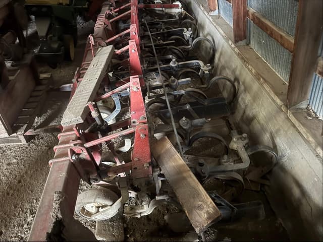 Image of International Harvester 163 equipment image 1