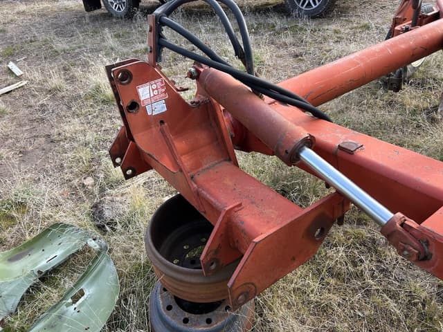 Image of International Harvester 165 equipment image 3