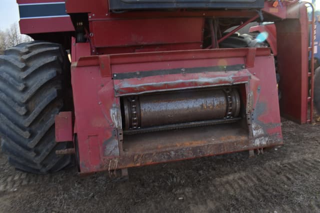 Image of International Harvester 1660 equipment image 4