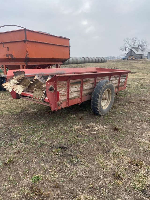 Image of International 175 equipment image 2