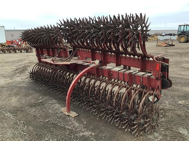 Image of International Harvester 181 equipment image 3