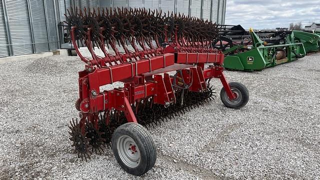 Image of International Harvester 181 equipment image 2