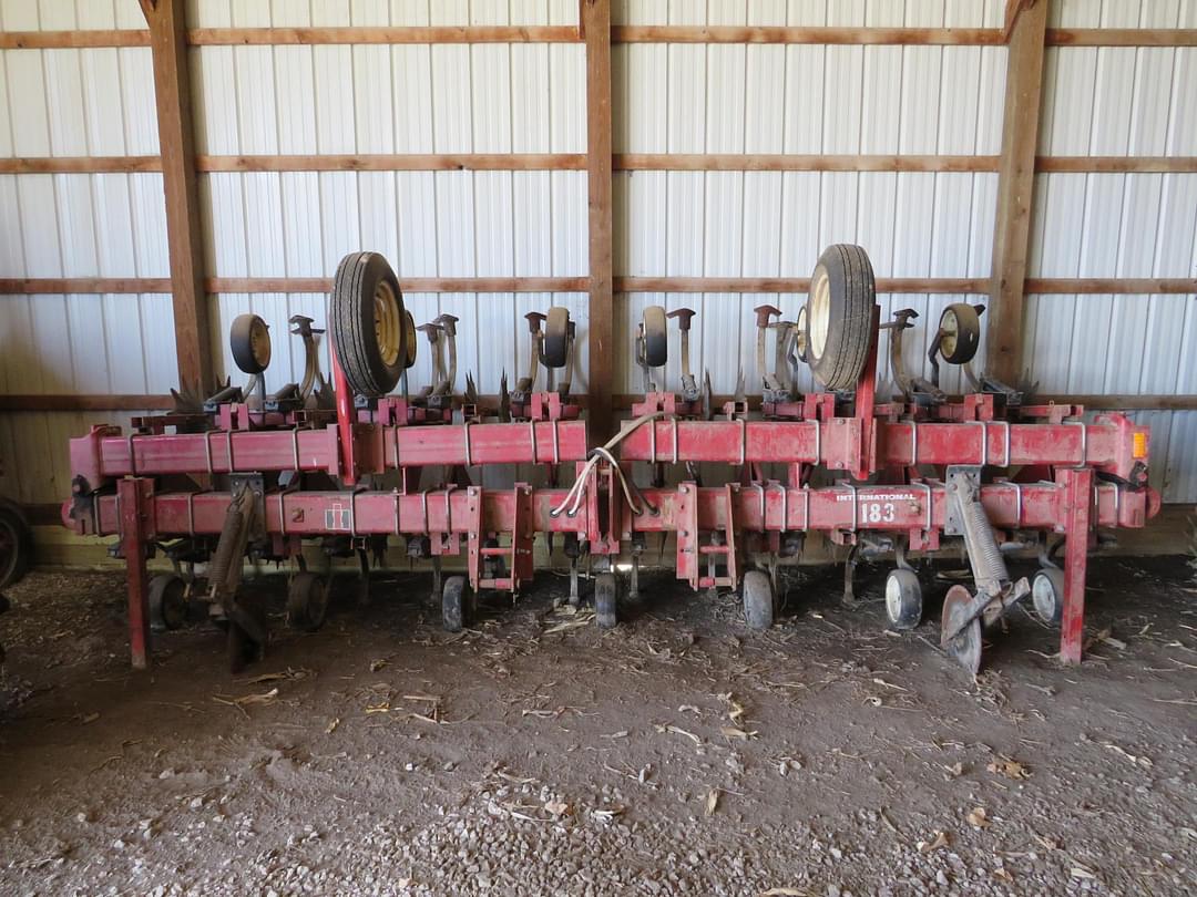 Image of International Harvester 183 Primary image