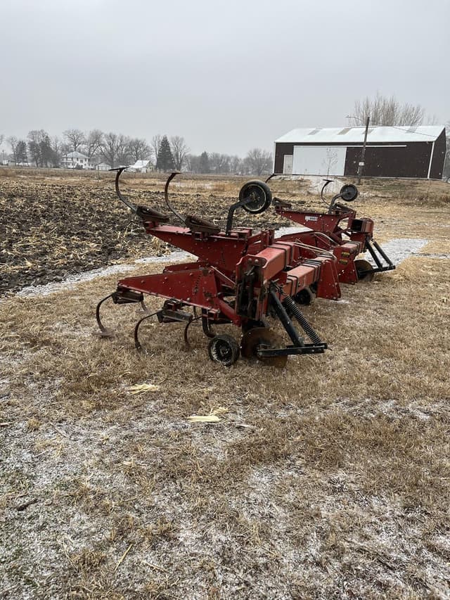 Image of International Harvester 183 equipment image 3