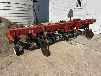 Main image International Harvester 183