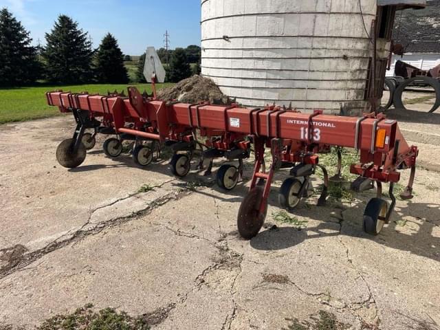 Image of International Harvester 183 equipment image 1