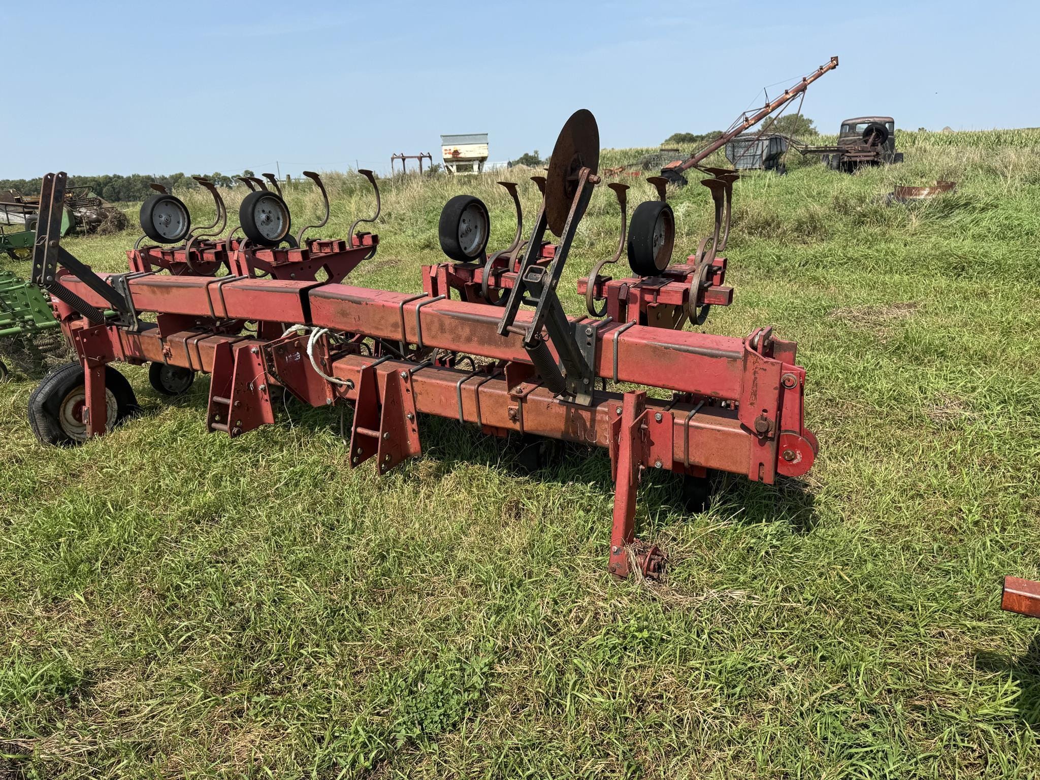 International Harvester 183 Equipment Image0