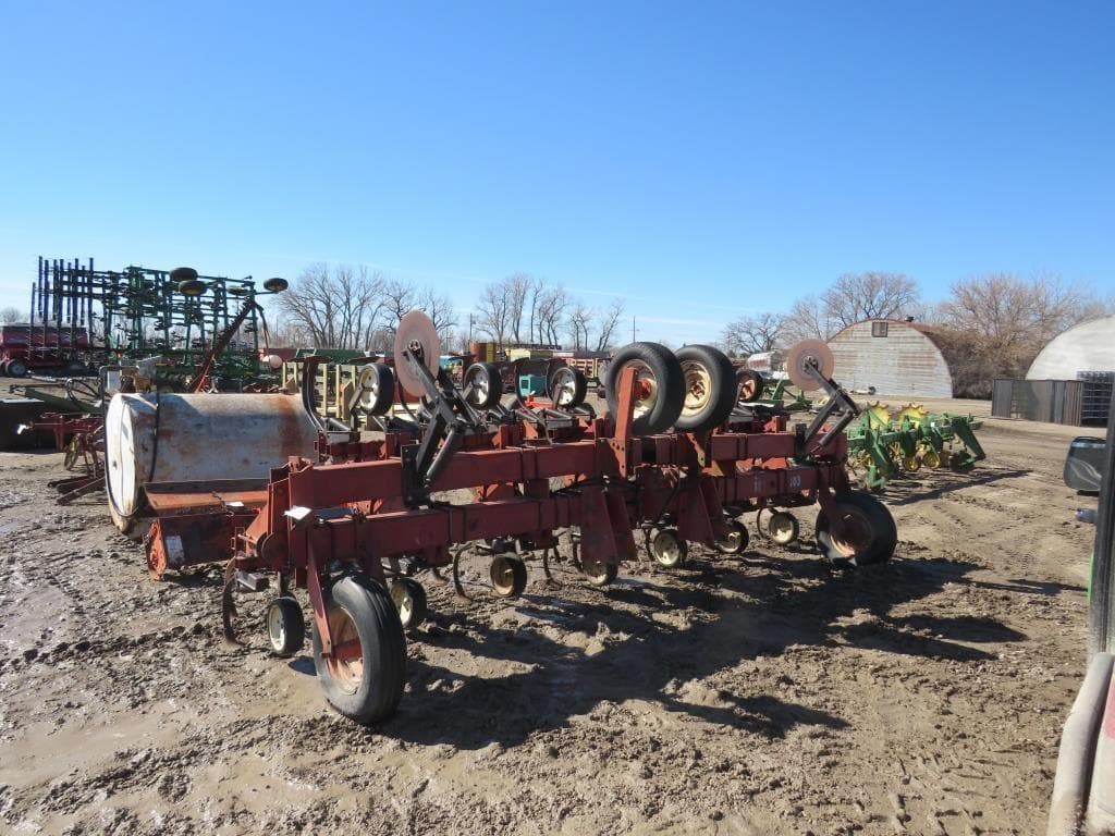 Image of International Harvester 183 Primary image