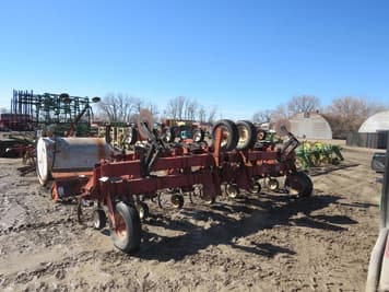 Main image International Harvester 183