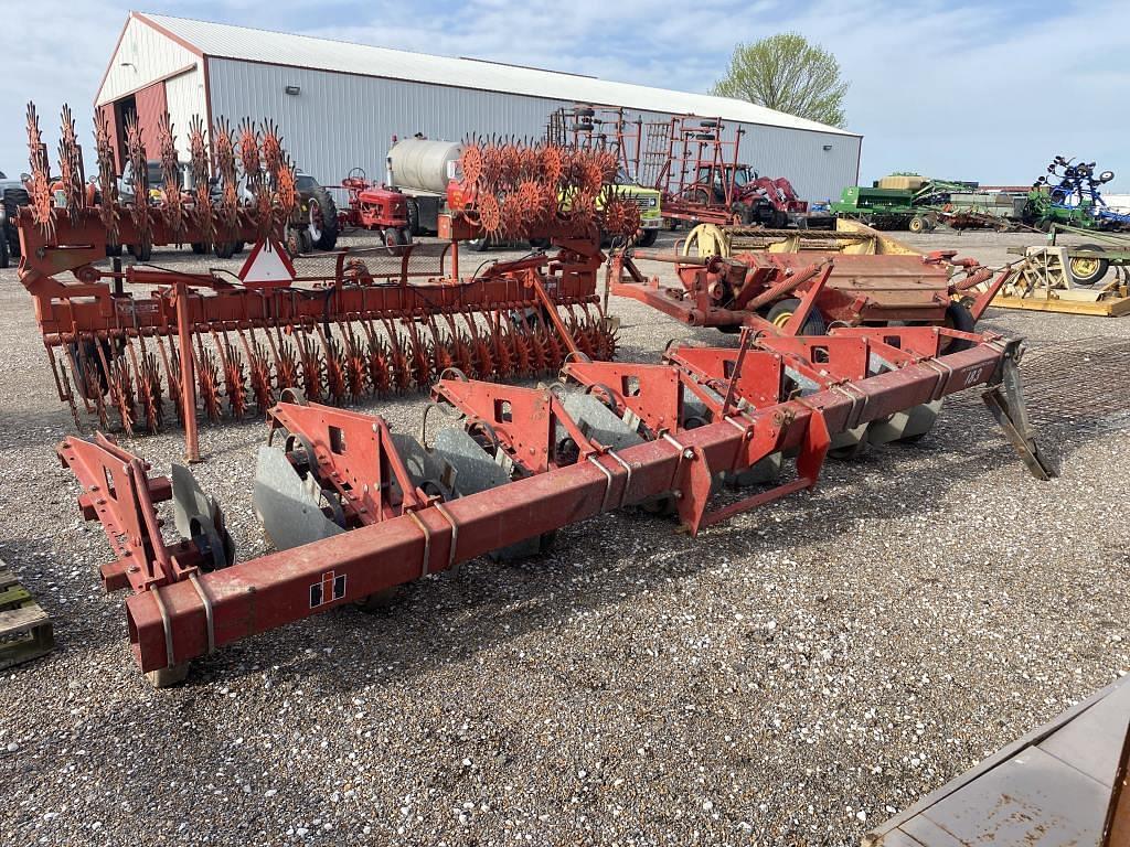 Image of International Harvester 183 Image 0