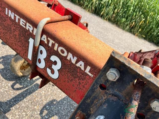 Image of International Harvester 183 equipment image 4