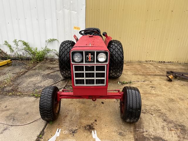 Image of International Harvester 184 equipment image 2