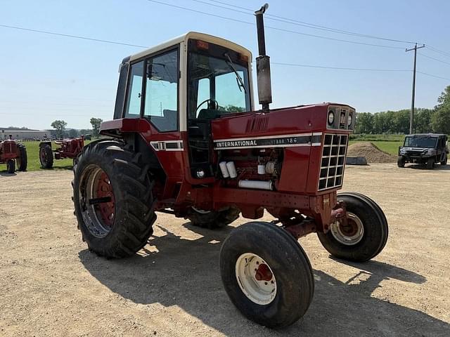 Image of International Harvester Hydro 186 equipment image 2