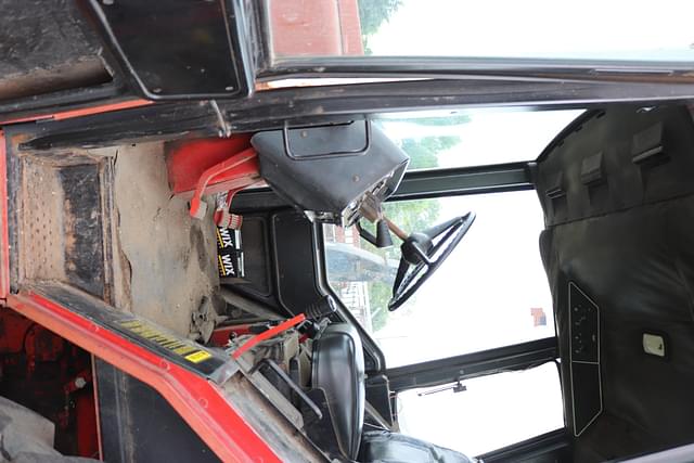 Image of International Harvester Hydro 186 equipment image 4