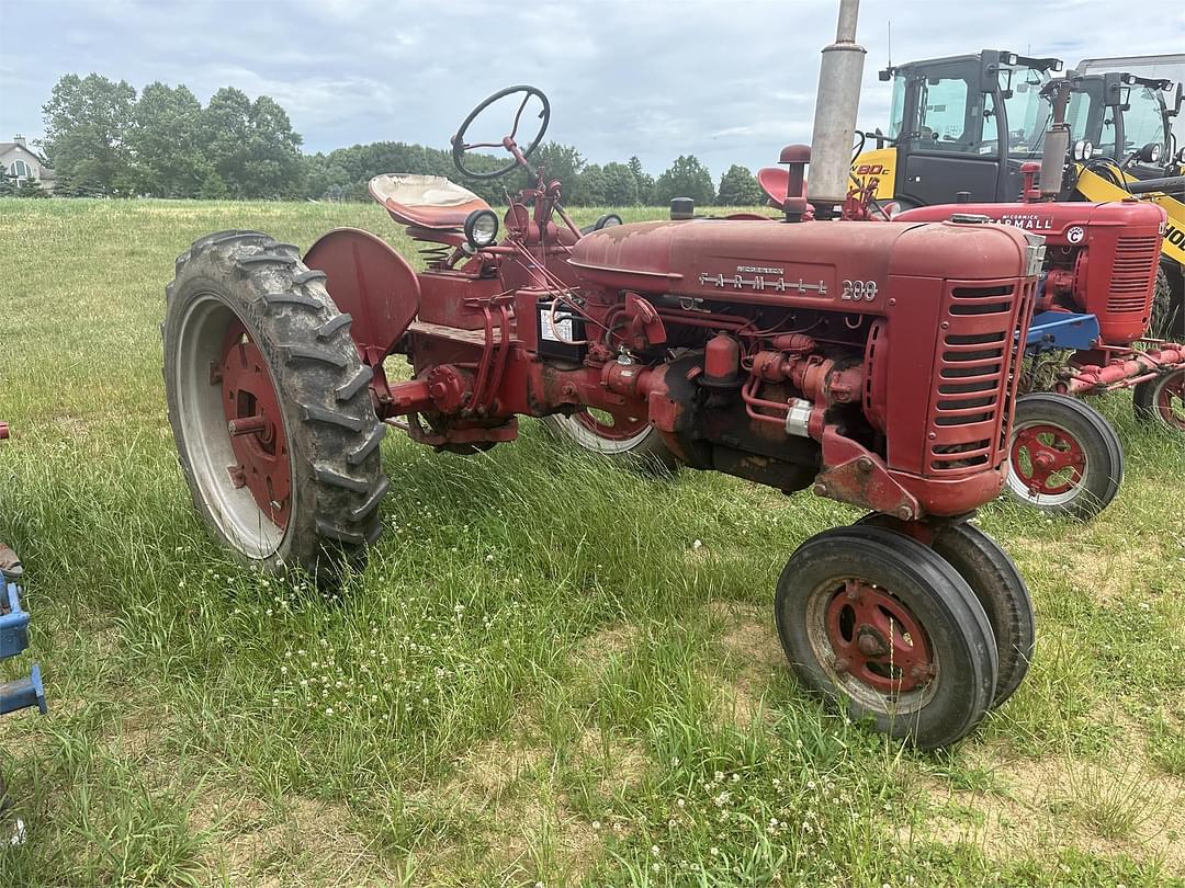 Image of Farmall 200 Image 0