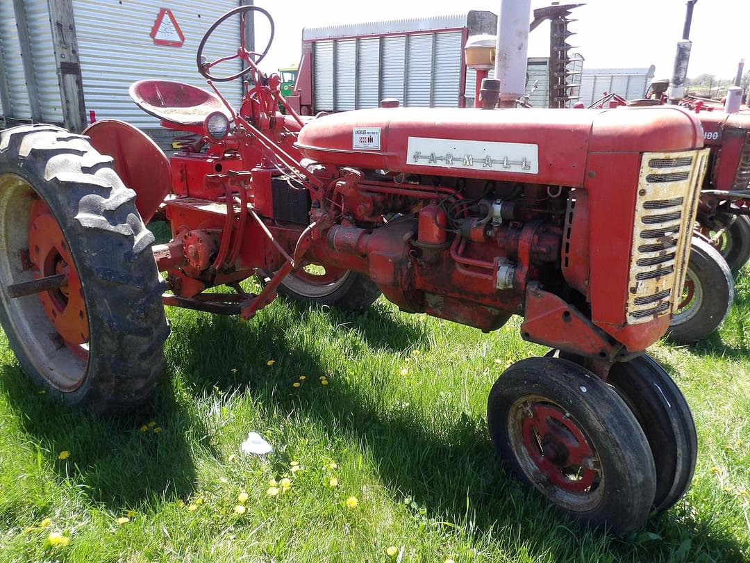 Image of Farmall 200 Primary image