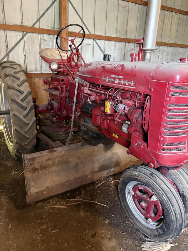 Image of Farmall 200 equipment image 2