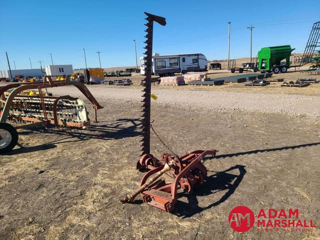 Image of International Harvester 200 equipment image 1