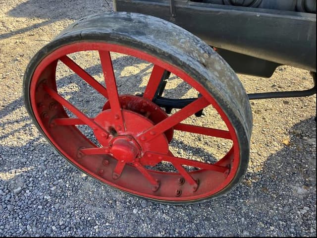 Image of McCormick-Deering 22-36 equipment image 4