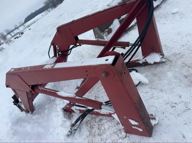 Image of International Harvester 2250 equipment image 4