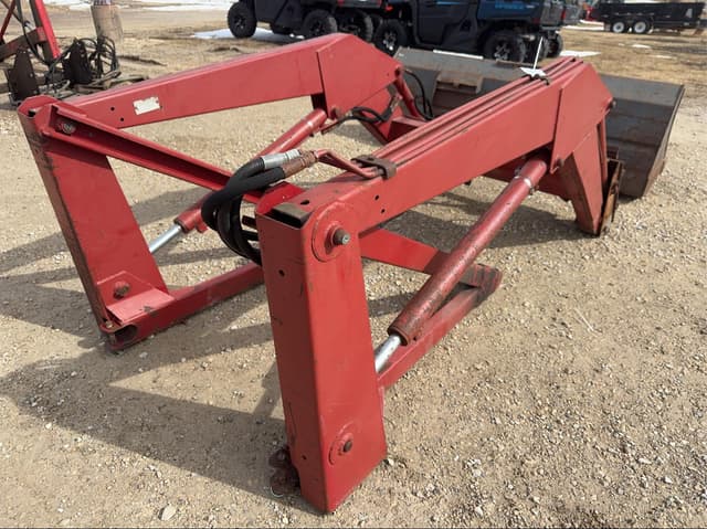 Image of International Harvester 2250 equipment image 3