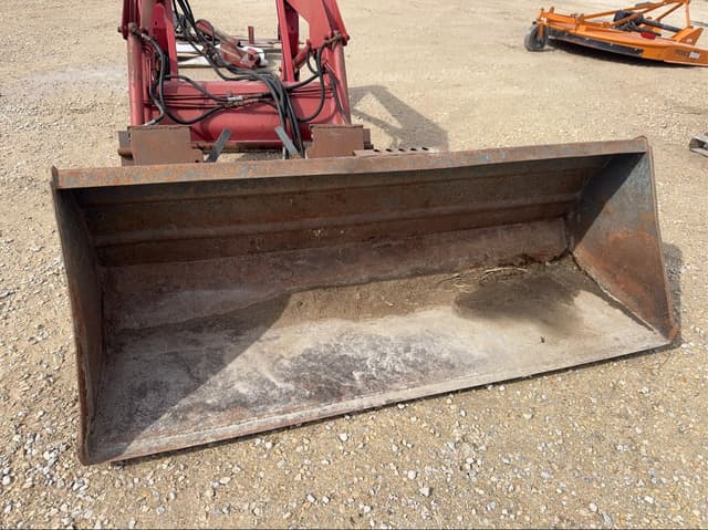 Image of International Harvester 2250 equipment image 1