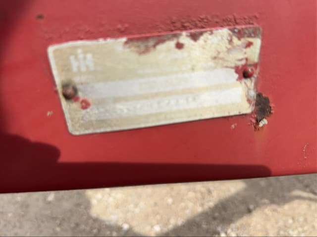 Image of International Harvester 2250 equipment image 4