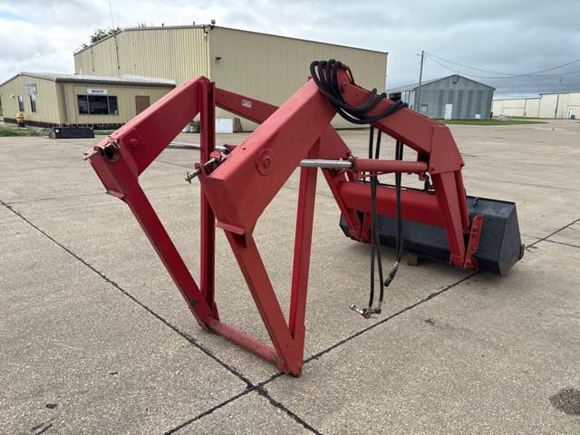 Image of International Harvester 2250 equipment image 2