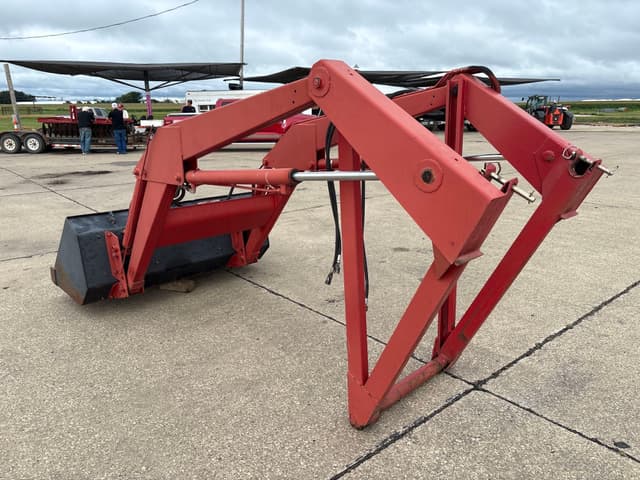 Image of International Harvester 2250 equipment image 3