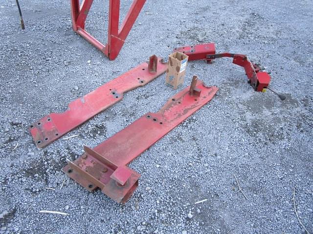 Image of International Harvester 2250 equipment image 3