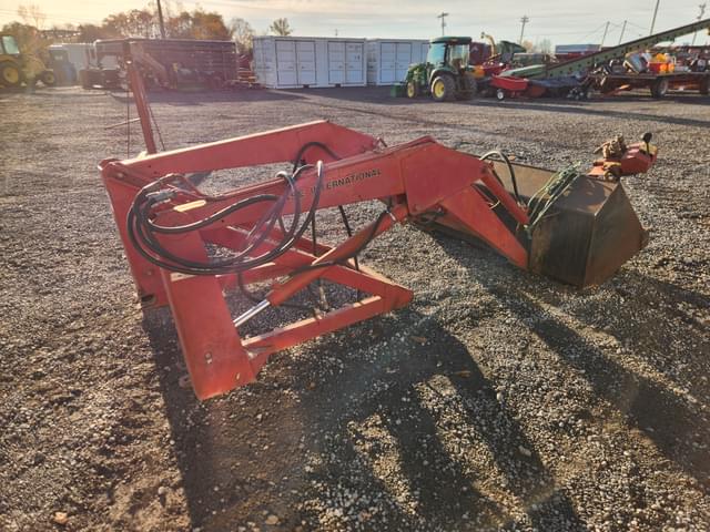 Image of International Harvester 2250 equipment image 4