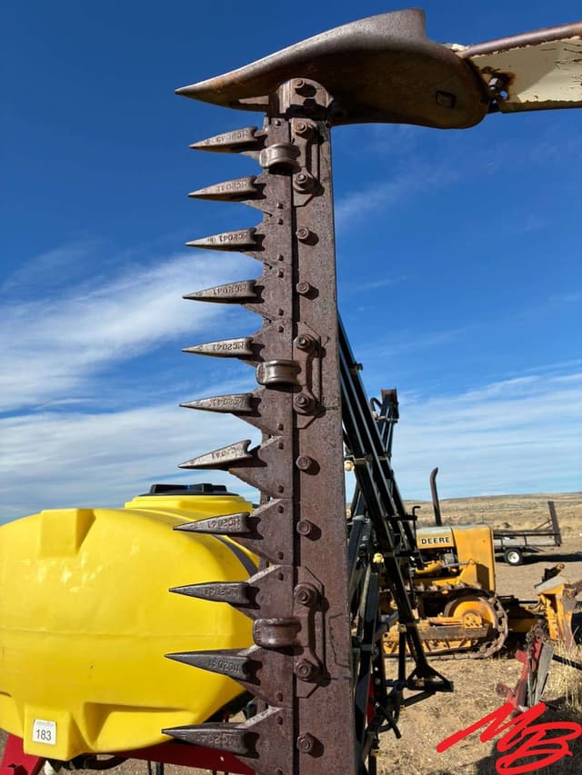 Image of International Harvester 230 equipment image 3